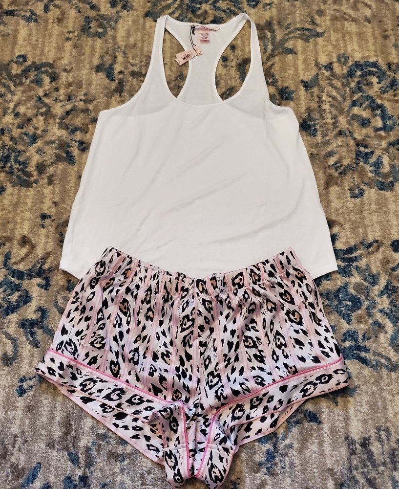 SET! Victoria's Secret tank and sleep shorts